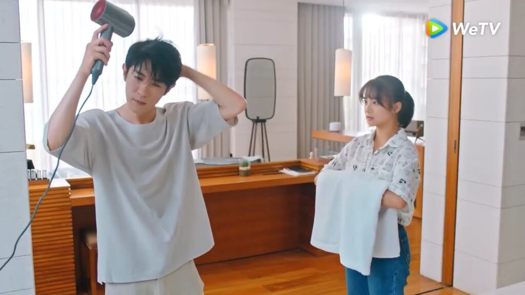 يوميات البروفيسور ومساعدته الجديدة لطيفة للغاية ملخص الحلقة 5 “سأكون معك” | WeTV يوميات البروفيسور ومساعدته الجديدة لطيفة للغاية ملخص الحلقة 5 "سأكون معك" | WeTV