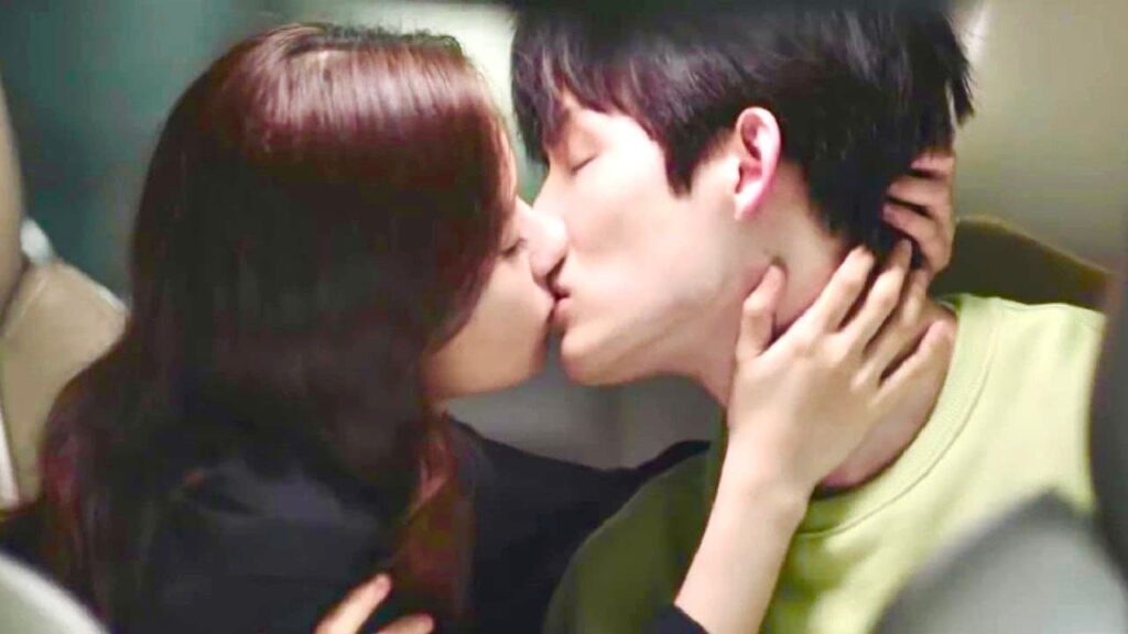 انا سابقى احبك سواء احتفظتي بالخاتم او رميته بالقمامة❤️ ( الجمال القبيح)