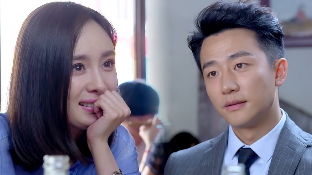 يحمل الاثنان مشاعر خفية غير معترف بها ويستمتعان برفقة بعضهما البعض❤️مشهد رومانسي من "عزيزي المترجم"