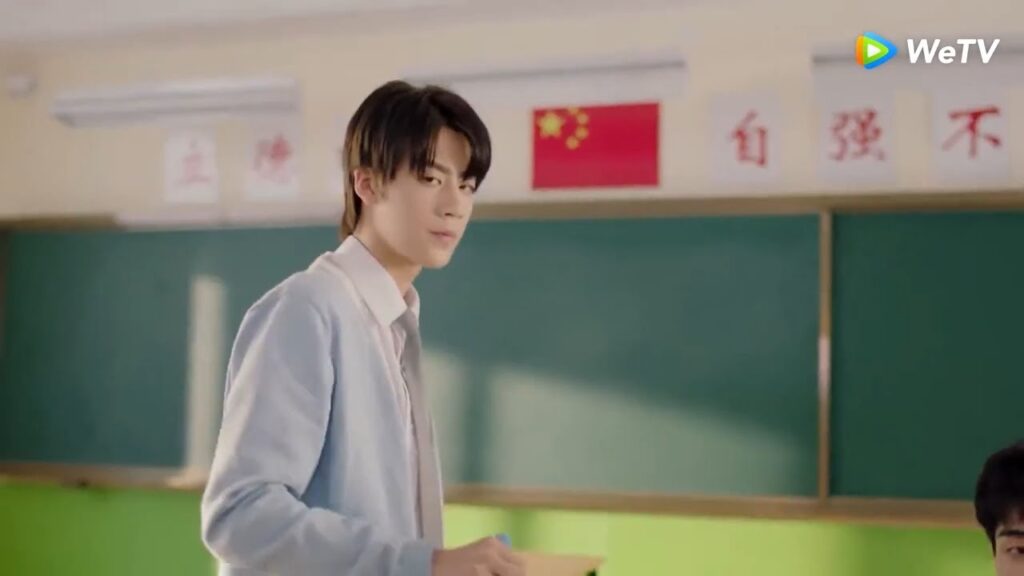 يغار من صديقها بالفصل  ملخص الحلقة 3 "حب أول عذب" | WeTV