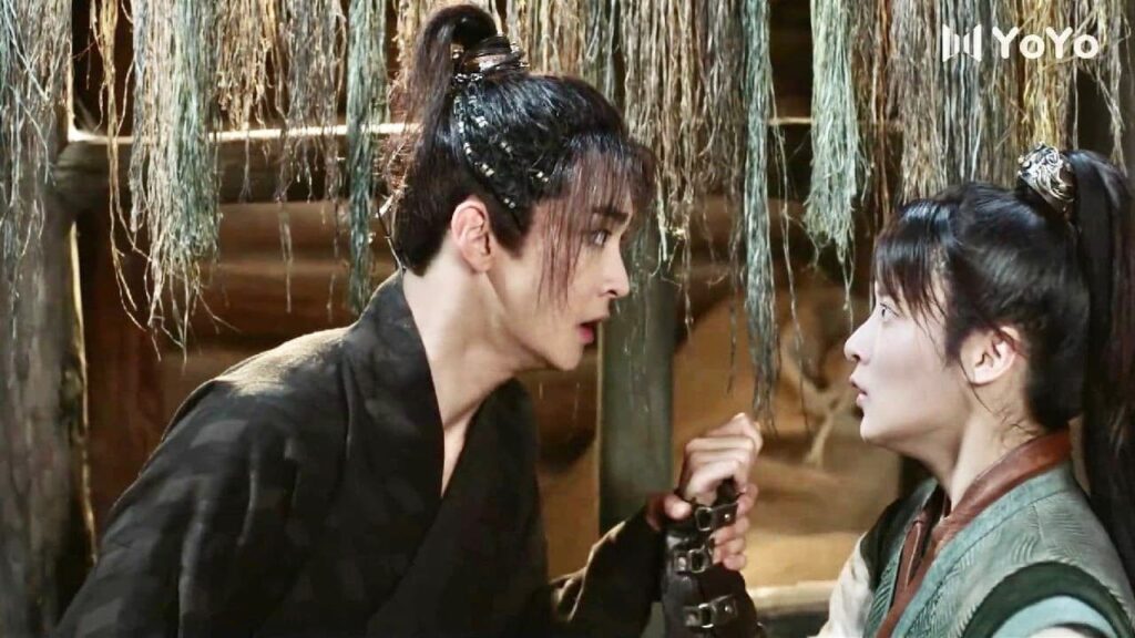 ترتدي ملابس زوجها وتحاول الهرب منه لانه قاطع طريق لكنه يمنعها 🙊❤️ (الحقيقة او الجرأة) ترتدي ملابس زوجها وتحاول الهرب منه لانه قاطع طريق لكنه يمنعها 🙊❤️ (الحقيقة او الجرأة)