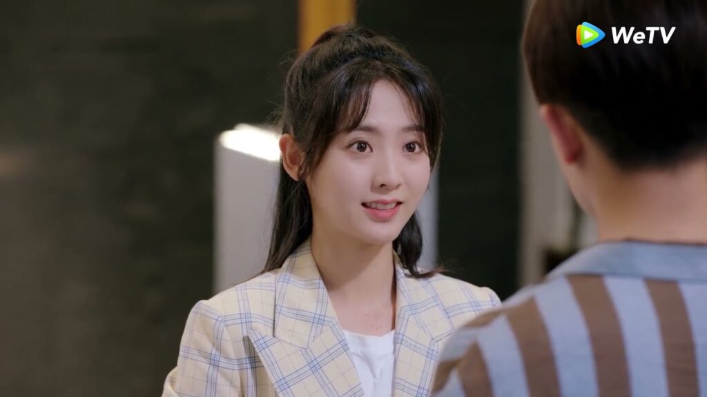 رغم ما يمر به لكنه مازال يهتم بها مقطع من الحلقة 34 "السيدة الغرابة والسيد السحلية" | WeTV