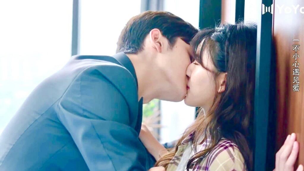 لا يمكنني كبح جماح نفسي عندما أراكِ امامي في الشركة 🙈😍💜 ( ارجوك اطمئن يا سيد لينغ)