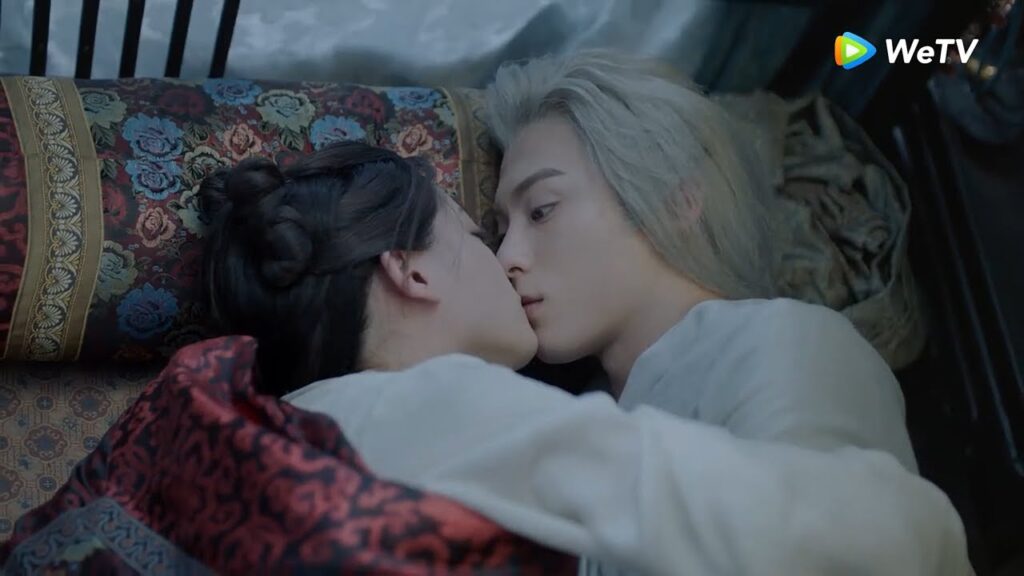 ماذا ستفعل بعد أن تستيقظ وتجد رجل بجوارها؟ ملخص الحلقة 2 "الالتقاء بتنين" | WeTV