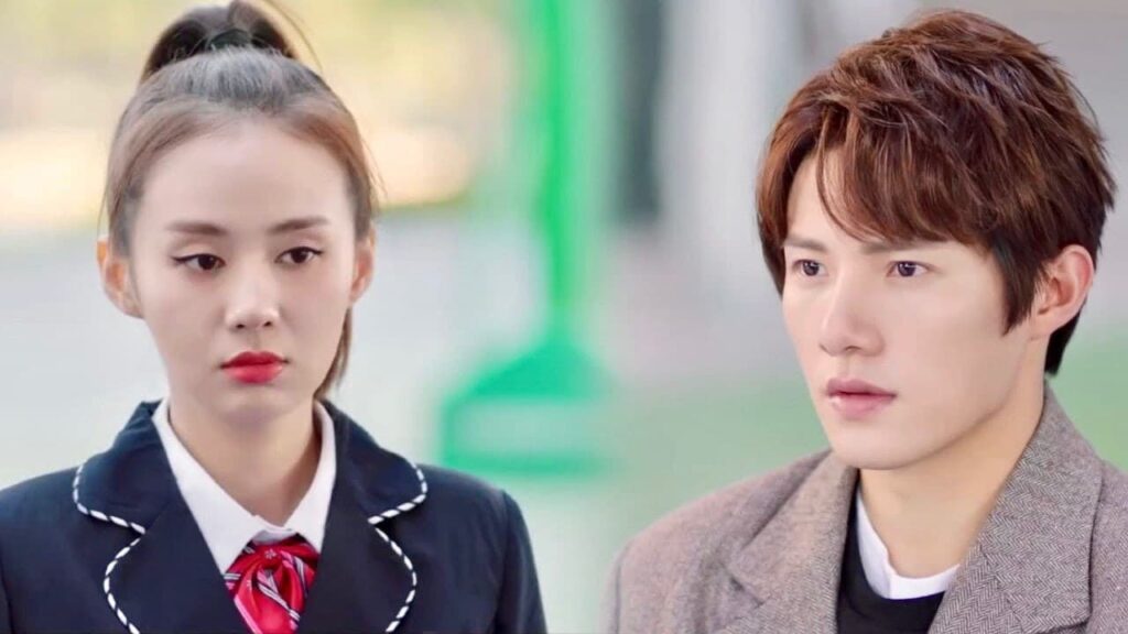 تتم اهـانة حبيبته أمامهٌ ولايمكنه فعل شيء لمساعدتها 💔 ( الجمال القبيح )