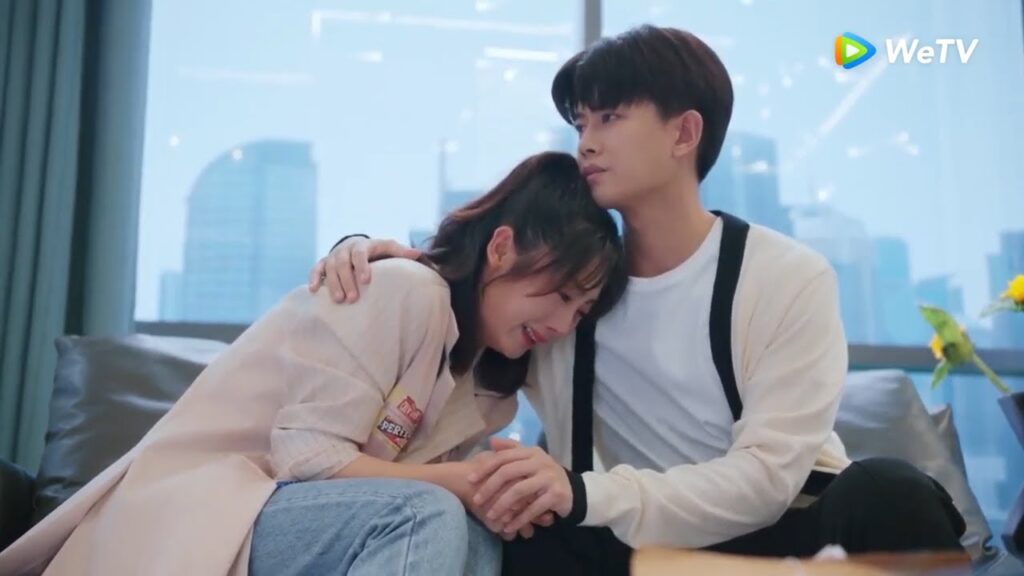 شياو نينج تلوم نفسها على ما حدث لقو تشوان مقطع من الحلقة 35 "السيدة الغرابة والسيد السحلية" | WeTV