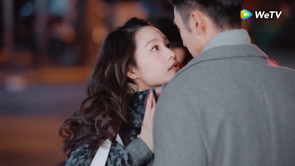 كاد العناق ينتهي بشيء آخر مقطع من الحلقة 1 "دموع في الجنة" | WeTV