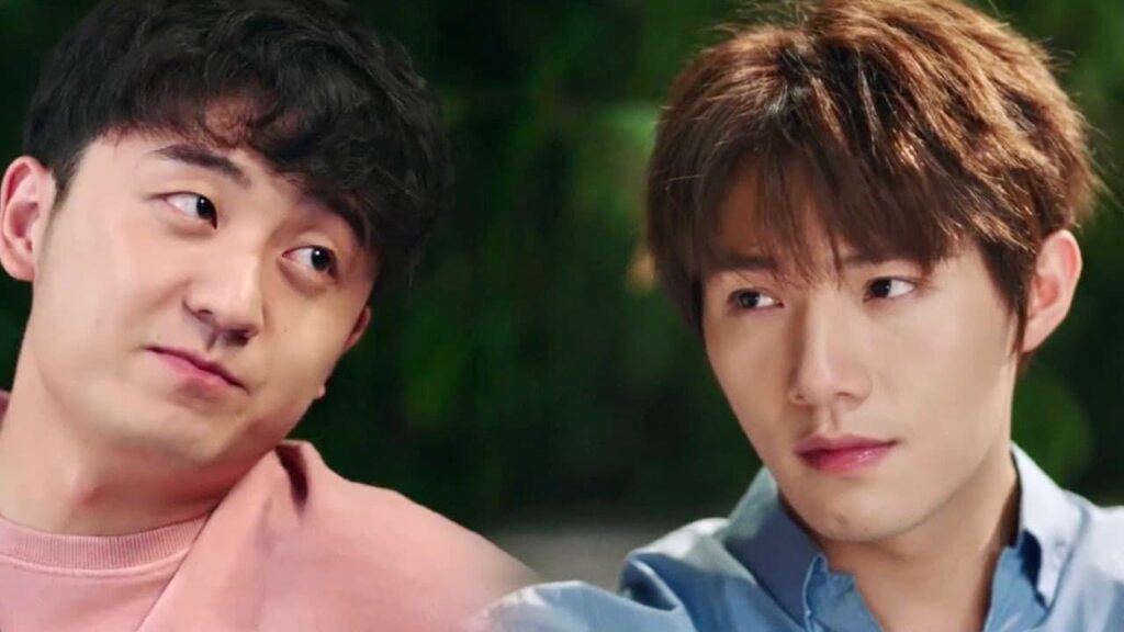 يهدد صديقه بنشر صوره مع الفتاة التي يحبها للعلن اذا لن يفعل ما يأمره😂 (الجمال القبيح )