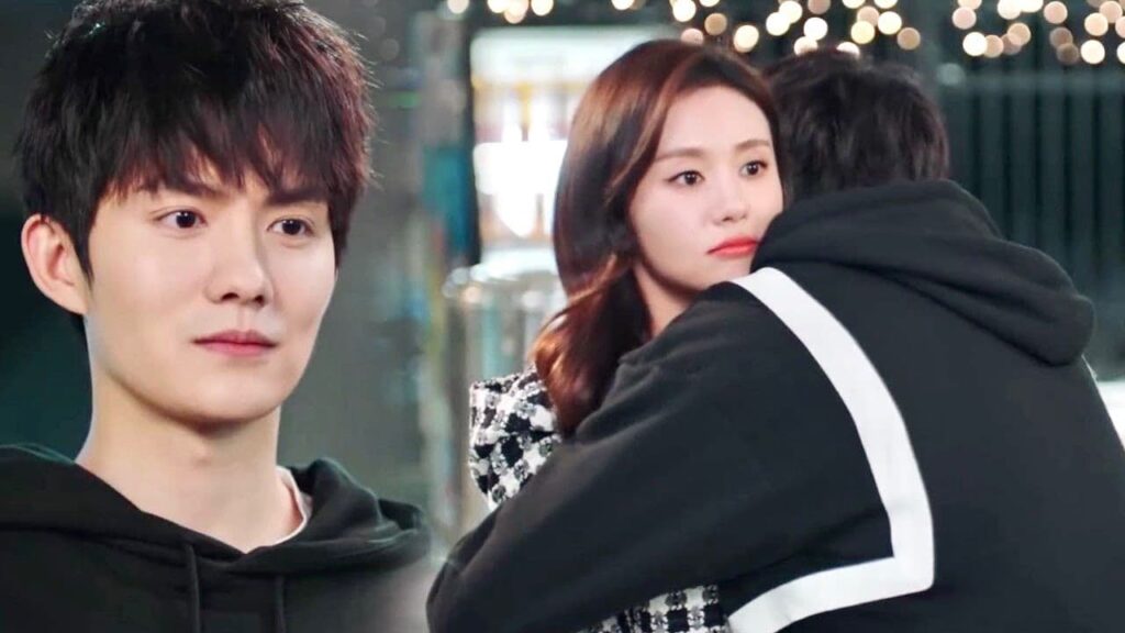 يتلقى ايدولها المفضل صفعة لكنها تحاول مواسته فيكافئها بعناق ❤️🙊 (الجمال القبيح )