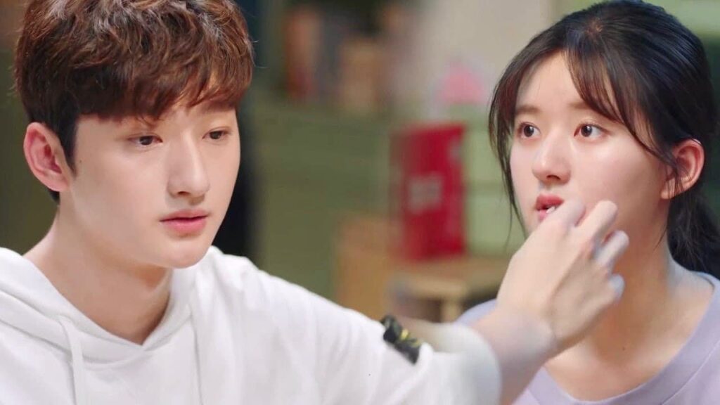 اعلان 4 , يجعلها تتناول الكثير من الطعام لأنهٌ يحب الفتاة الممتئلة 😆😍💜 ( ارجوك اطمئن يا سيد لينغ )