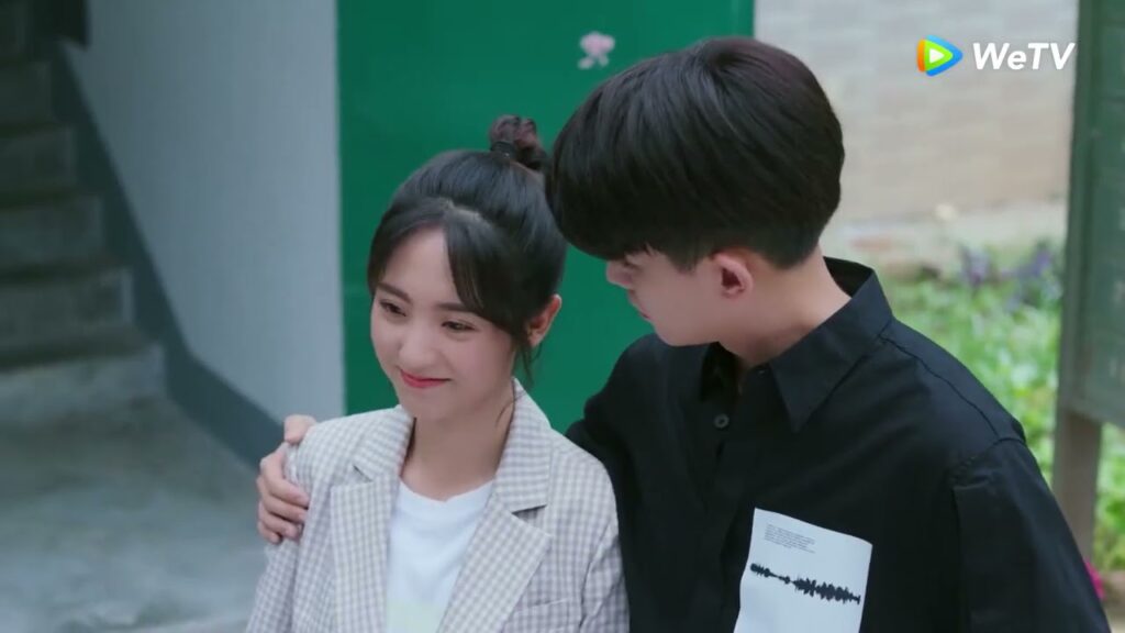 المدير جو يساعدها في الانتقال من المنزل مقطع من الحلقة 21 مسلسل السيدة الغرابة والسيد السحلية ｜WeTV