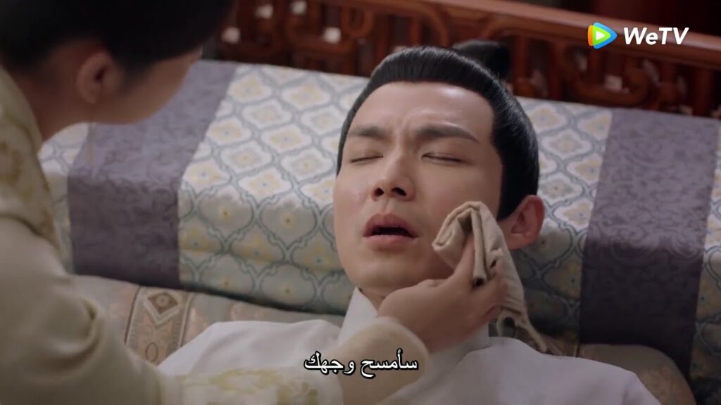 زوجها مريض وتمرضه ! مقطع من الحلقة 22 مسلسل السيف وخيط الحرير｜WeTV