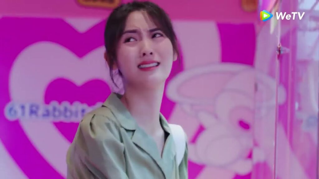 المدير جو يريد أن يواعدها مقطع من الحلقة 19 مسلسل السيدة الغرابة والسيد السحلية ｜WeTV