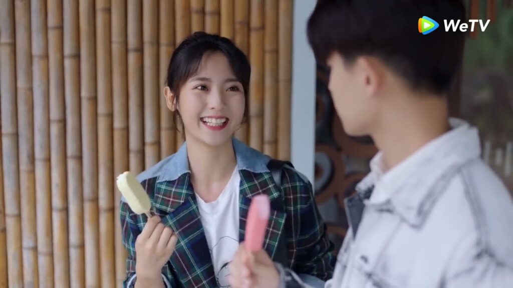 يتناولان الايس كريم معا مقطع من الحلقة 18 مسلسل السيدة الغرابة والسيد السحلية ｜WeTV