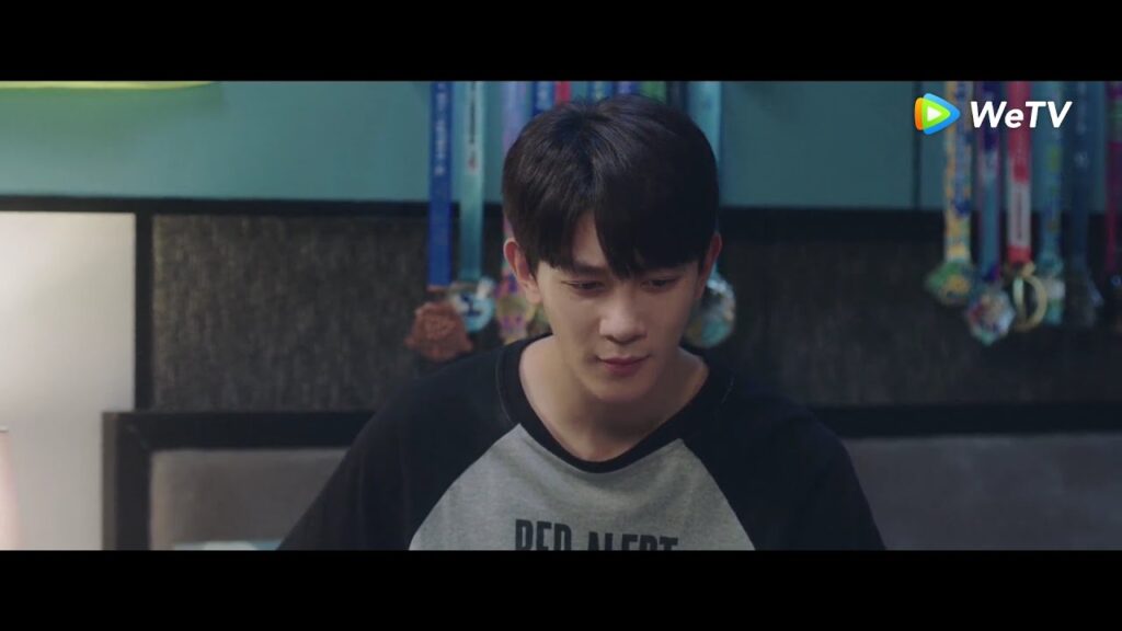 مشاعر لي خه مشتتة مقطع من الحلقة 23 مسلسل أرجوك يا عريفة الفصل｜WeTV