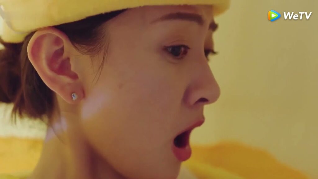 يصطحبها إلى حفلة راقصة مقطع من الحلقة 19 مسلسل أنت قدري｜WeTV