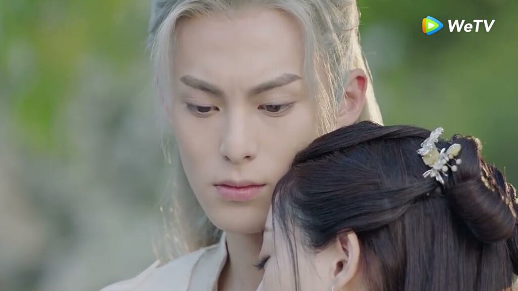 الملك التنين يمسح ذاكرة حبيبته حتى تنساه مقطع من الحلقة 8 مسلسل الالتقاء بتنين ｜WeTV