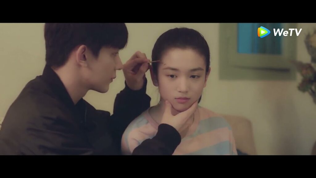 لي خه يضع لها الدواء مقطع من الحلقة 17 مسلسل أرجوك يا عريفة الفصل |WeTV لي خه يضع لها الدواء مقطع من الحلقة 17 مسلسل أرجوك يا عريفة الفصل |WeTV