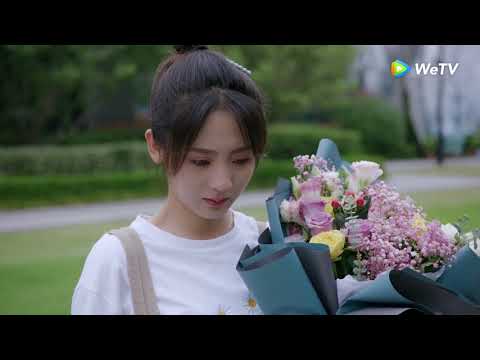 يهديها زهور حتى تسامحه مقطع من الحلقة 9 مسلسل السيدة الغرابة والسيد السحلية ｜WeTV