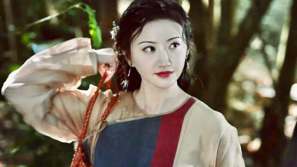 تصعد الجبل بحذاء ذو كعب عالي حتى تبين بانها فتاة قوية (راتان)