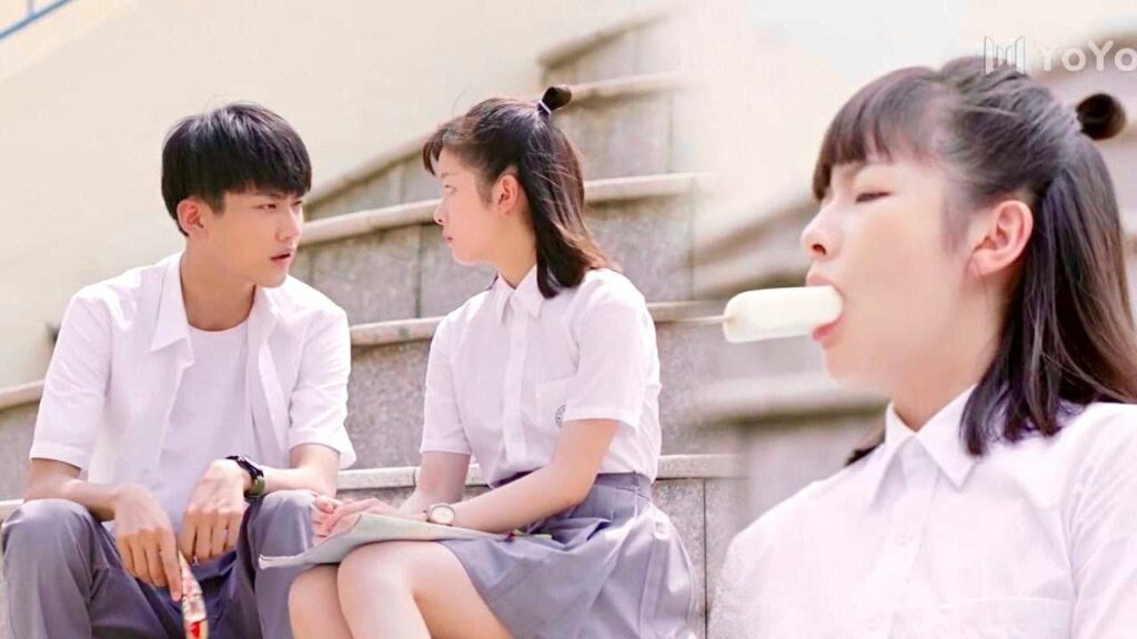 يتشاجر مع  والده لانه يريد البقاء معها في نفس الصف ( الشاب الذي تذكرته ذات مرة )