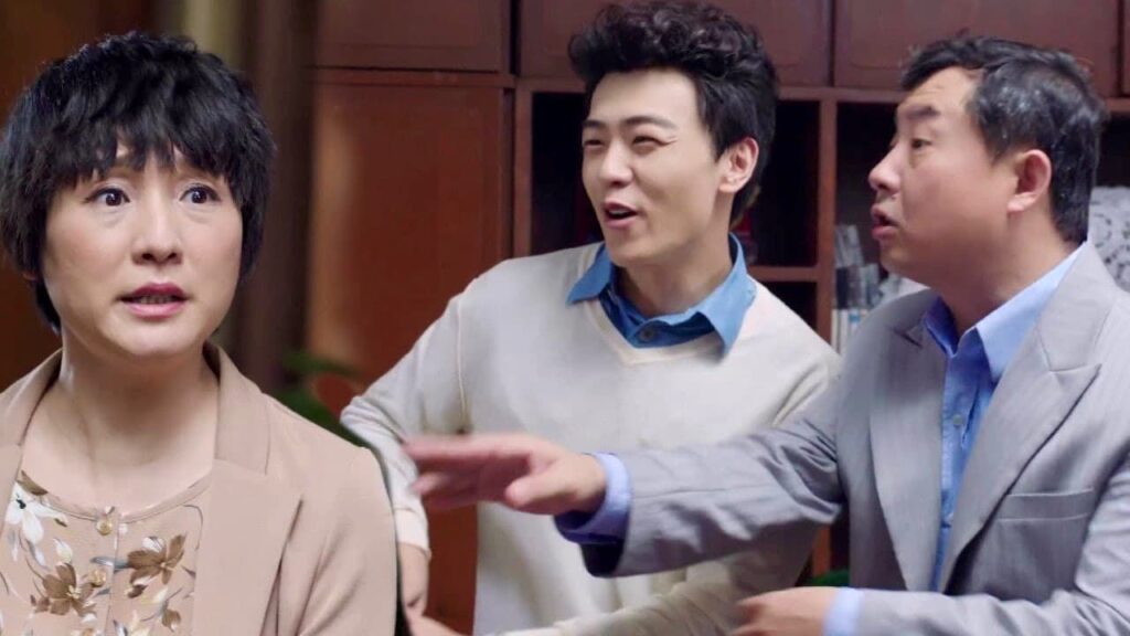 تغضب الحماة من الكَنة لأن ابنها يطبخ و اصبح يقطع الفجل أفضل منها 😱😂😂😂