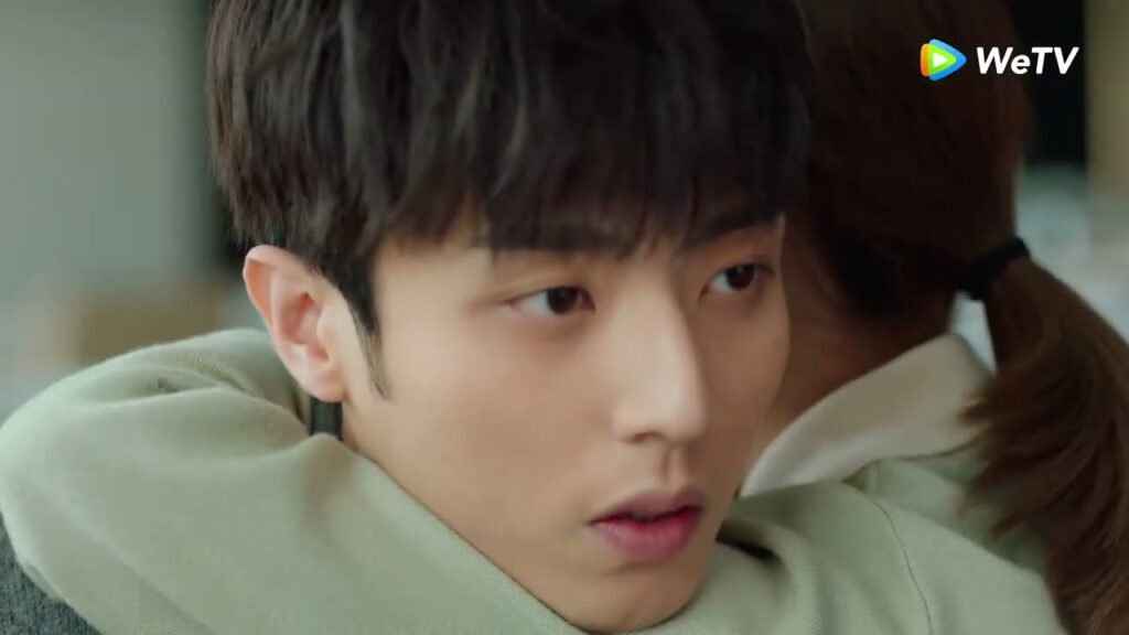 يفكر في كل الطرق حتى تبقي بجانبه مقطع من الحلقة 17 مسلسل مرحبا سيد جو ｜WeTV