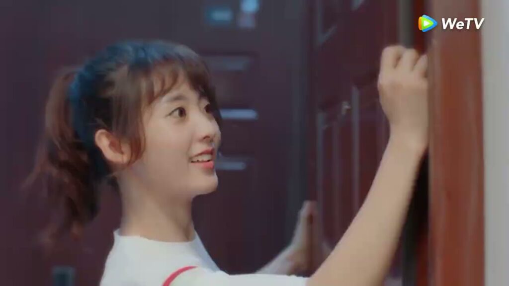 لا يريدها أن تتركه مقطع من الحلقة 6 مسلسل أريحي رأسك على كتفي ｜WeTV