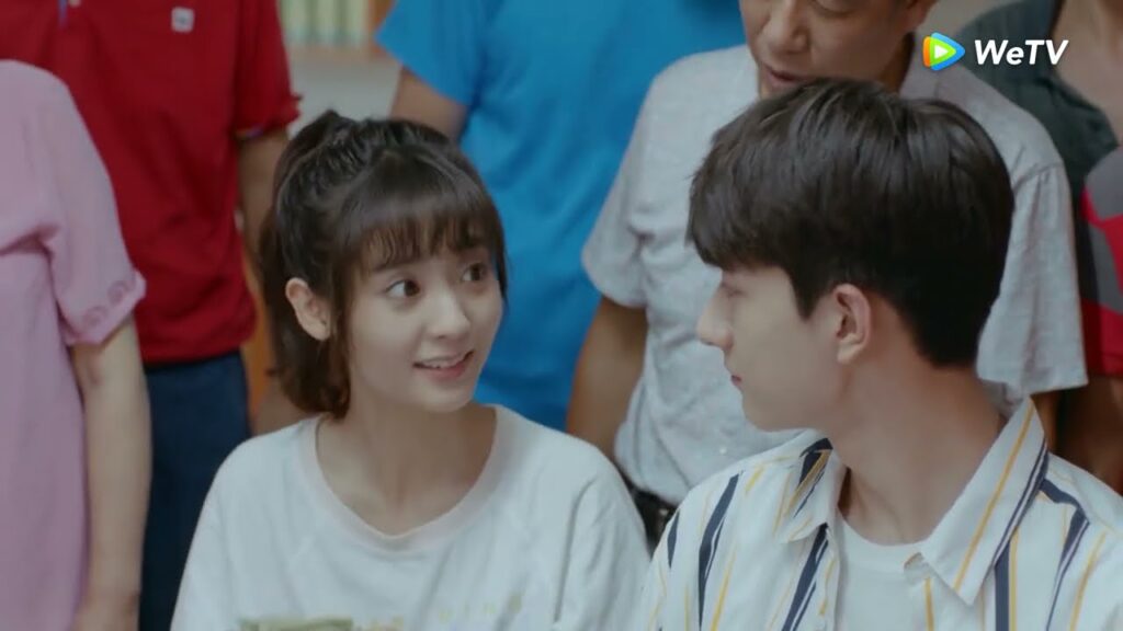 اتضح أنه عبقري في لعب الورق مقطع من الحلقة 5 مسلسل أريحي رأسك على كتفي ｜WeTV