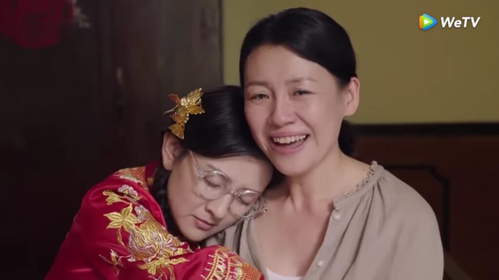 أصعب شعور للأم عندما تودع ابنتها لتتزوج مقطع من الحلقة 6 مسلسل أنت قدري｜WeTV