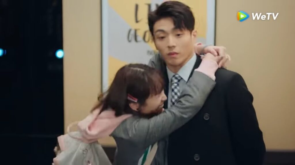 حبيبته تتصرف اليوم بطريقة غريبة مقطع من الحلقة 9 مسلسل مرحبا سيد جو ｜WeTV