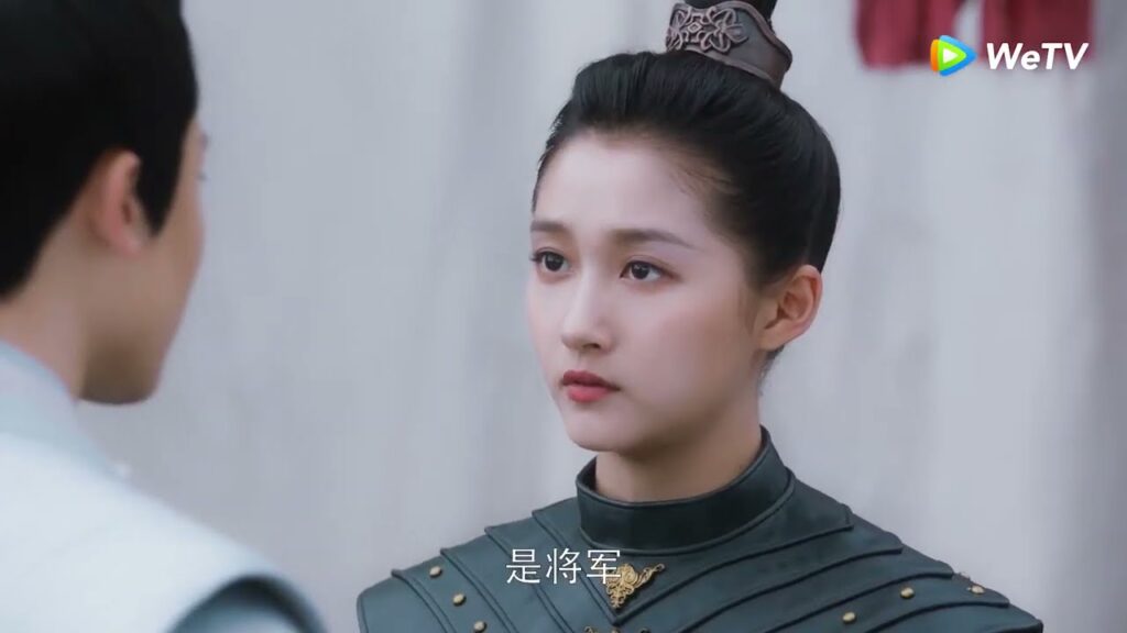 ما هو الستايل الذي سيليق عليه ؟ مقطع من الحلقة 33 مسلسل امرأة مثلي｜WeTV