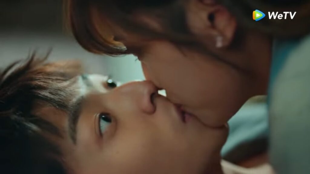 يشعر بالحزن لأنها ستترك منزله مقطع من الحلقة 6 مسلسل مرحبا سيد جو ｜WeTV