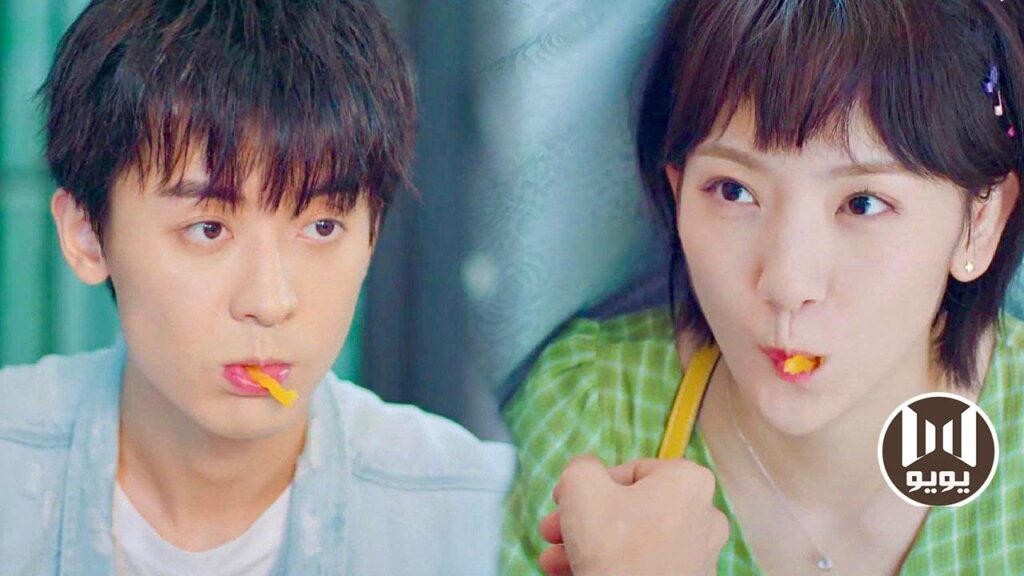 يجعلها تختبئ تحت الطاولة حتى لا تكتشف امه الامر 😂😂😂 ( صوتك جميل )