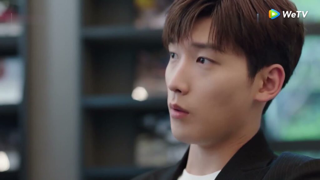 مدير الشركة وسيم جدًا ! مقطع من الحلقة 1 مسلسل أنت قدري ｜WeTV