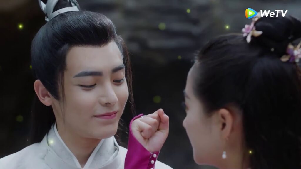 عرض زواج رومانسي جد!ا ! حضر لها ألعاب نارية ! مقطع من الحلقة 27 مسلسل امرأة مثلي ｜WeTV