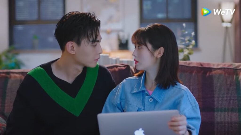 ذهبت شقته لتستعير كمبيوتر أم شيء آخر ؟ مقطع من الحلقة 12 مسلسل حظي الصغير |WeTV ذهبت شقته لتستعير كمبيوتر أم شيء آخر ؟ مقطع من الحلقة 12 مسلسل حظي الصغير |WeTV