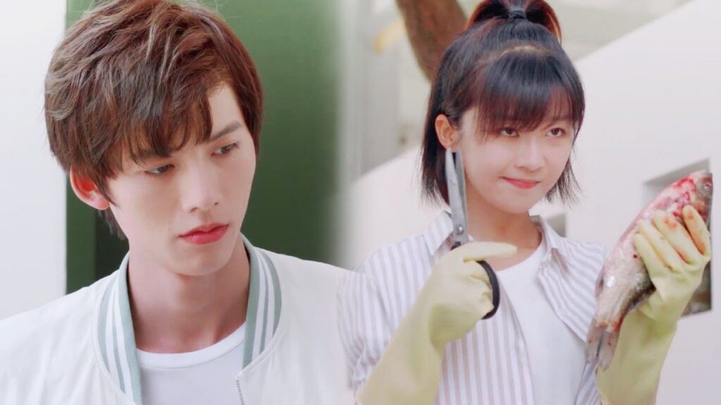 يقع في حبها بعد ان رآها تقتل السمكة 😂😆💜( عزبــاء محترفــة) مترجم