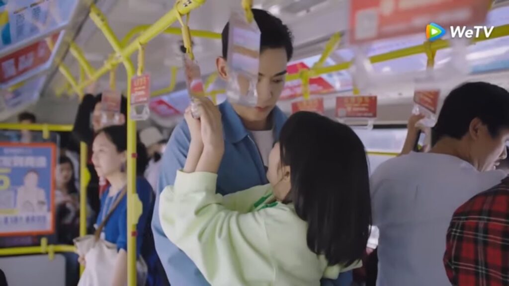 ركوب الحافلة معه ممتع ! مقطع من الحلقة 6 مسلسل حظي الصغير ركوب الحافلة معه ممتع ! مقطع من الحلقة 6 مسلسل حظي الصغير