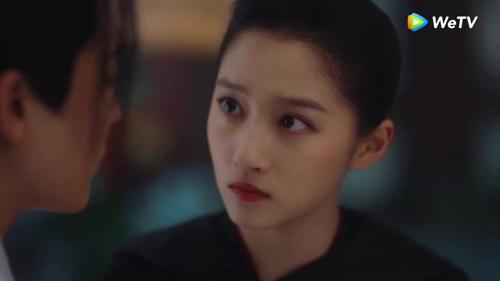 تسقط في حضنه | مقطع من الحلقة 2 امرأة مثلي تسقط في حضنه | مقطع من الحلقة 2 امرأة مثلي