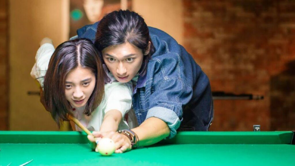 لماذا تحبين ذلك الذي يشبه الليمونة بدلآ عني ؟  ( رومانسيتـي الاولـى| First Romance) 💖💖💖