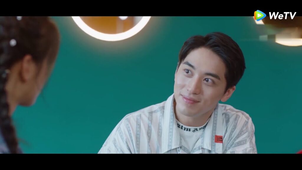 زي اي يشعر بالغيرة من شاب وسيم غيره ! مقطع من الحلقة 7 مسلسل منتصف الصيف مليء بالحلو