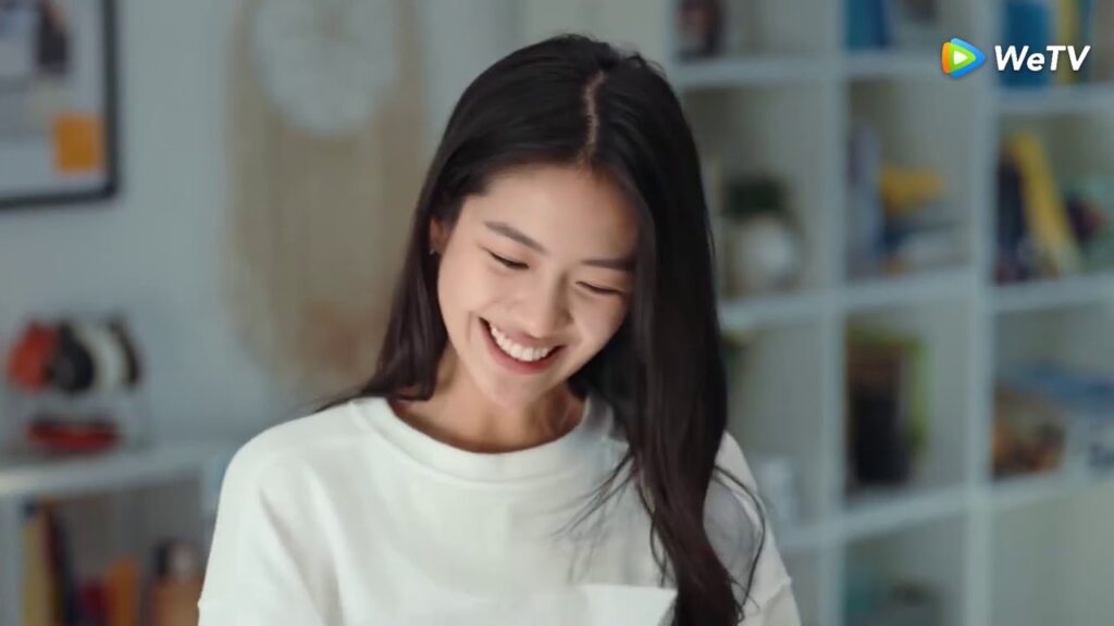 أهدته هدية فكان رده مفاجئًا|مقطع من الحلقة 14 الحب إلى الأبد