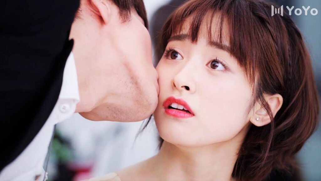 تتغزلـين بالآخرين أثناء غيابي , هل تحبيني حقاً ؟!  ( عـد نجومك المحظوظة)