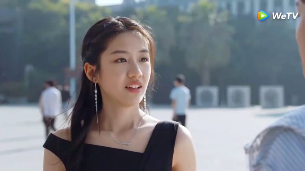 يتقابلان ثانيةً و لكنها تغضب و لا تريد أن تسمع منه شيئًا| مقطع من الحلقة 7 الحب إلى الأبد