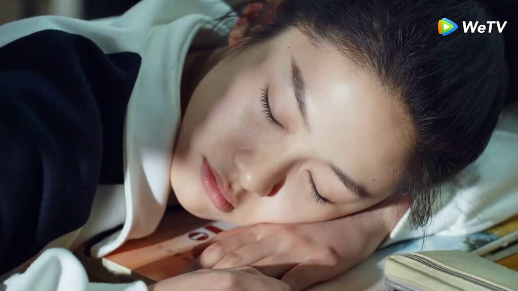 يحجب عنها الشمس بيده|مقطع من الحلقة 5 الحب إلى الأبد