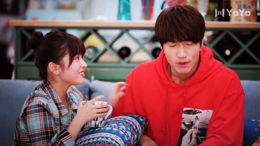 يصنع لها القهوة ويدلك لها قدميها ♥ (عُـد نجومـك المحظـوظة | Count Your Lucky Stars) مترجم 🌟