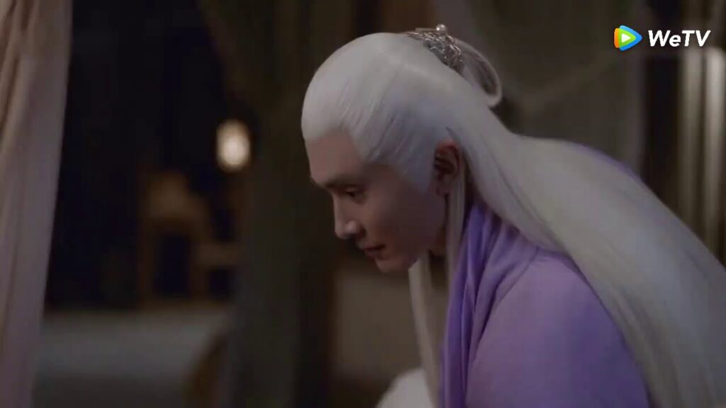 الإمبراطور يضع مرهم للأميرة مقطع من الحلقة 33 حلم الحب الأبدي