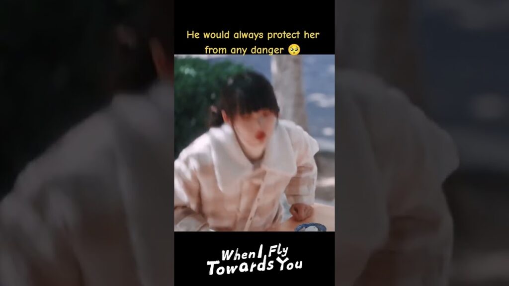 كان يحميها دائما من أي خطر😎🥰❤️#عندما_أطير_نحوك #WhenIFlyTowardsYou #ZhouYiran #ZhangMiaoyi #youku