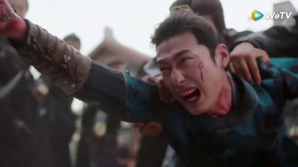 لا يريد التخلي عن حبيبته حتى بعد أن ضربوه|مقطع من الحلقة 17 أسطورة شياو تشو لا يريد التخلي عن حبيبته حتى بعد أن ضربوه|مقطع من الحلقة 17 أسطورة شياو تشو